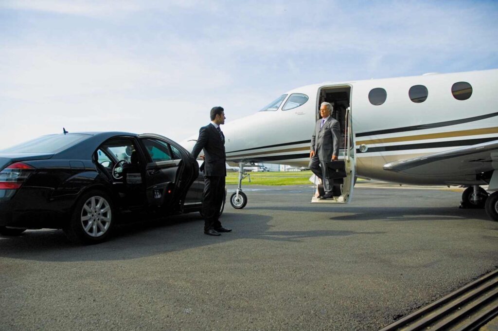 Luxury Transfer in Airport with Combined Chauffeured Cars