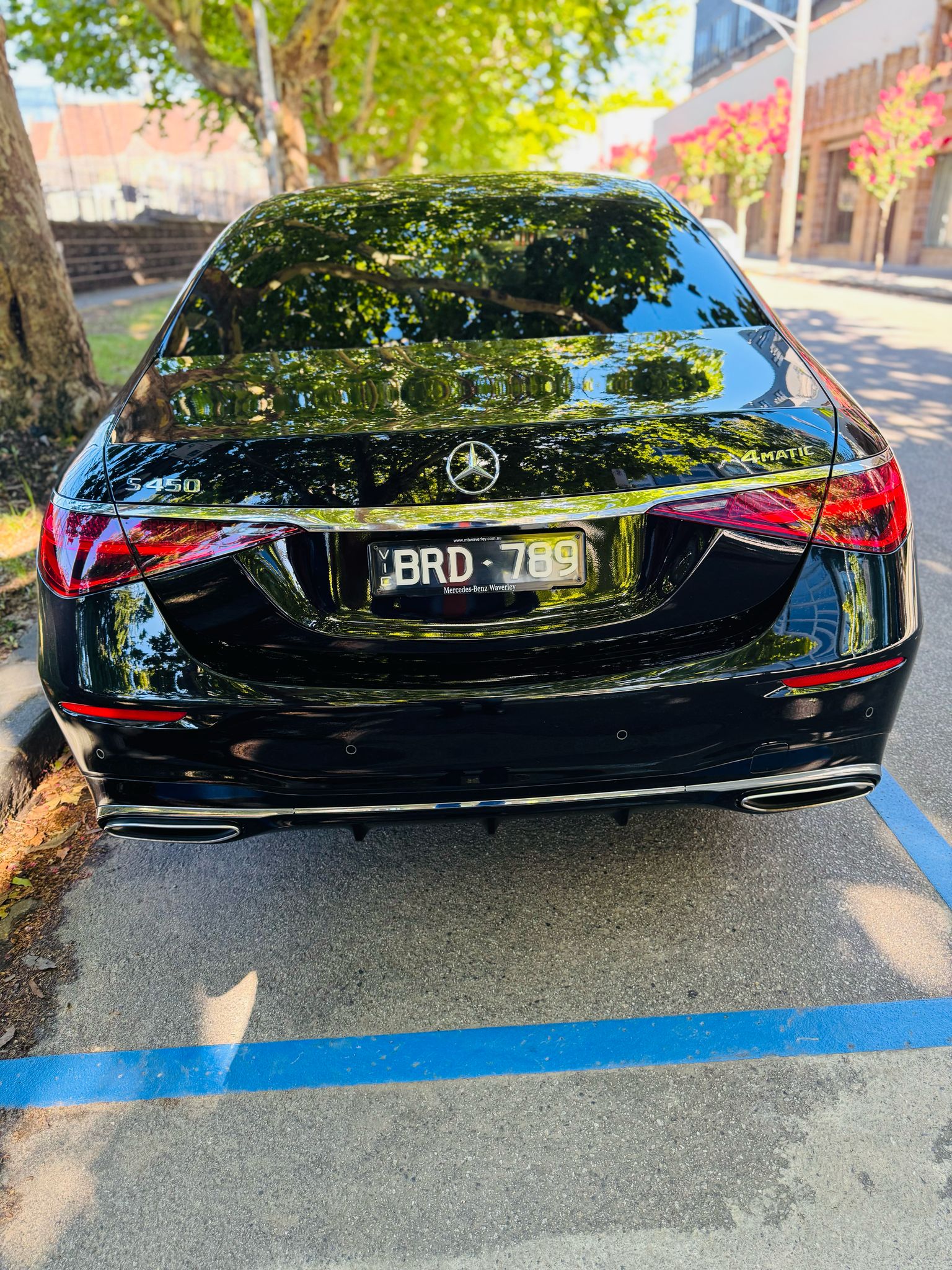 Luxury Image in WhatsApp with Combined Chauffeured Cars