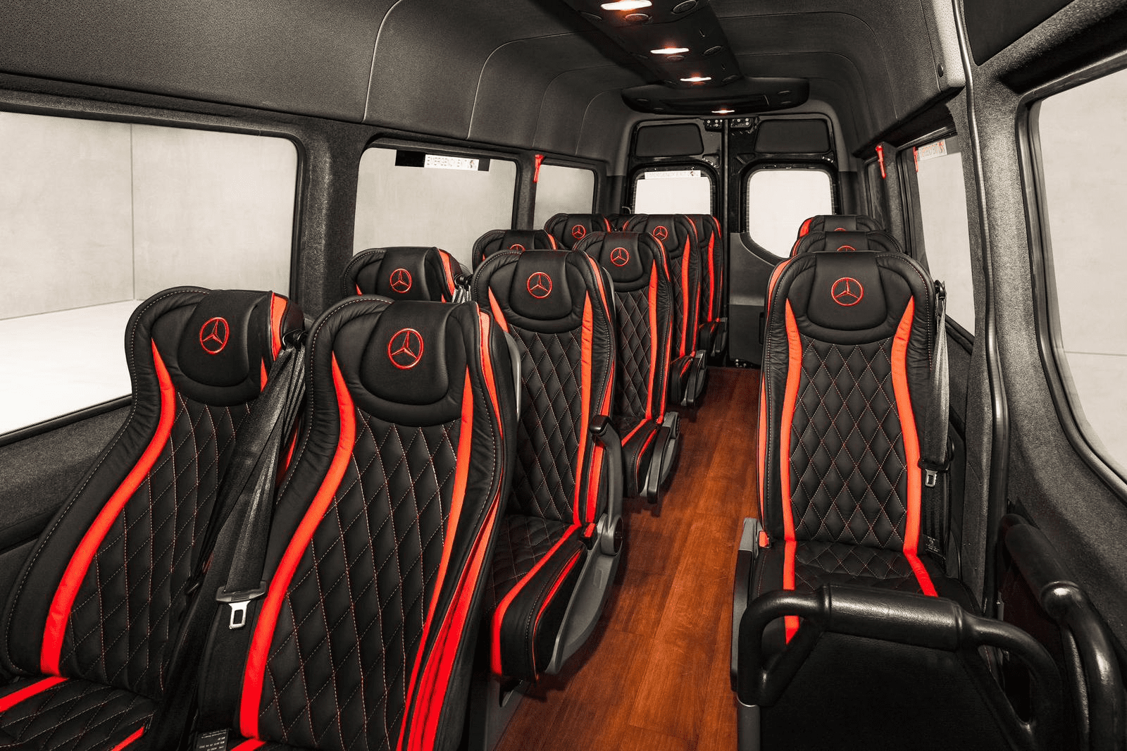 Comfortable Luxury Coaches For Long Distance Travel