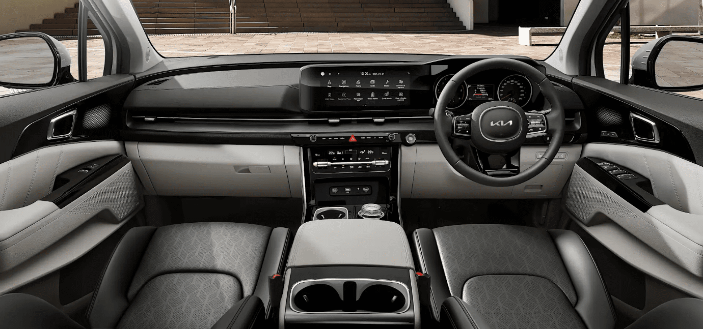 Luxury People Movers With Professional Chauffeur Service